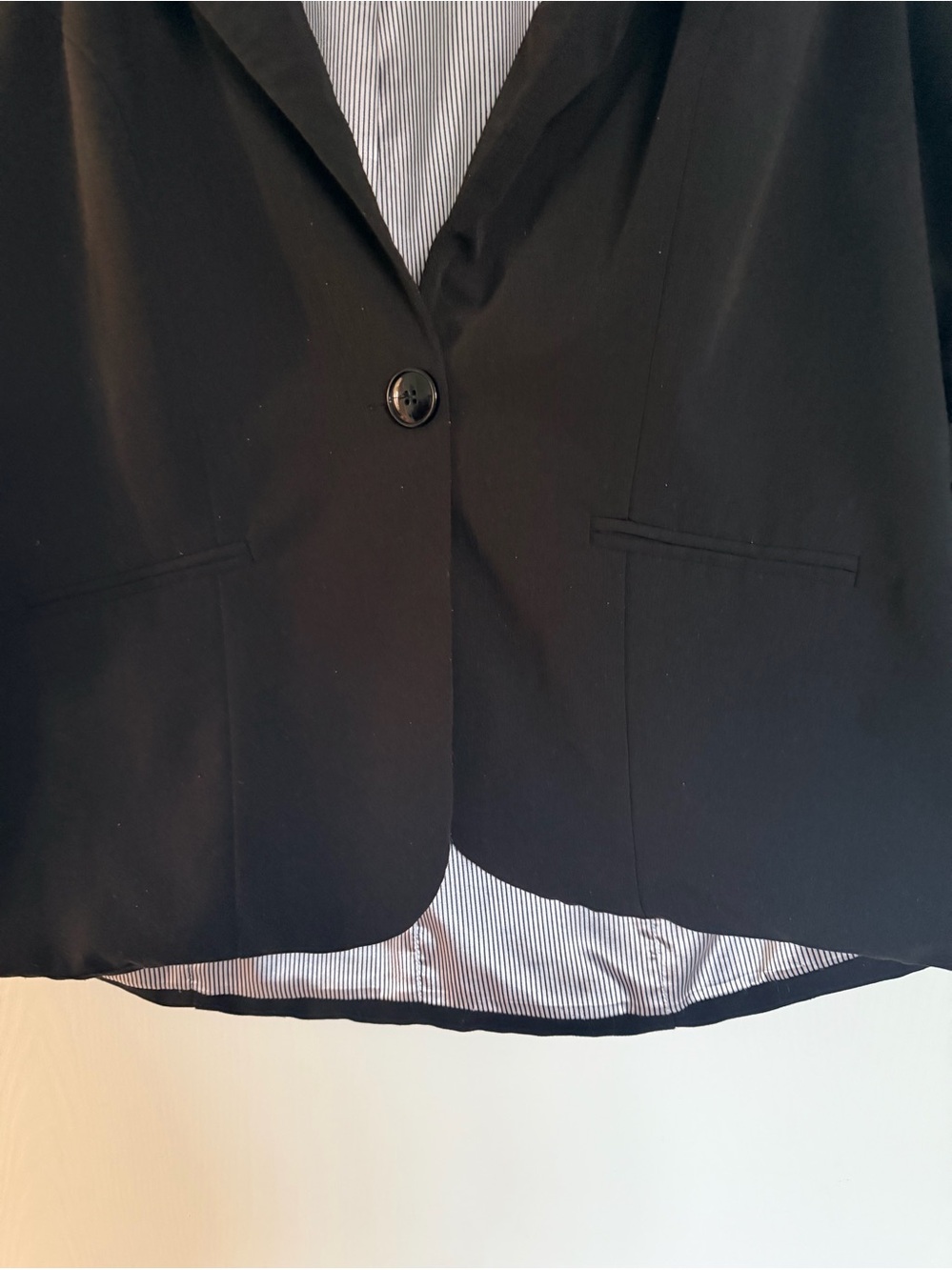 Torrid Black Ruched Sleeve One-Button Blazer Jacket Size 1 Office EUC 14/16 - Picture 5 of 11